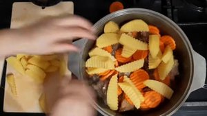 Овощное рагу с ребрышками?