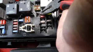 CHEVROLET CRUZE SIDE HEATED MIRRORS FUSE LOCATION REPLACEMENT. SIDE MIRRORS DEFOGGER NOT WORKING