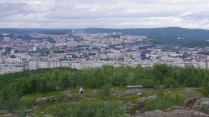 К достопримечательностям Мурманска - гора "Горелая" и "Вороний Камень"