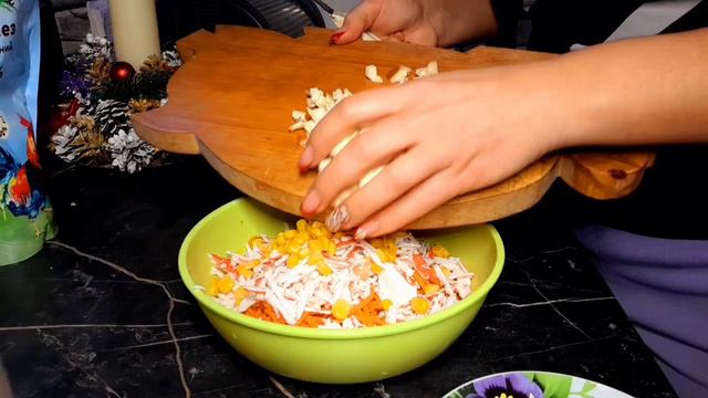 тарталетки с крабовыми и корейской морковью#готовимдома #быстровкусно #самасебехозяйка