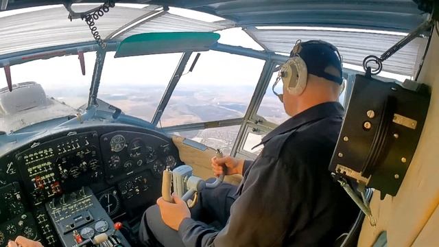 Ан 2 полет на выброску парашютистов смотреть онлайн