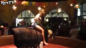 КРАСИВЫЕ ДЕВУШКИ НА БЫКЕ  Girls & Bulls