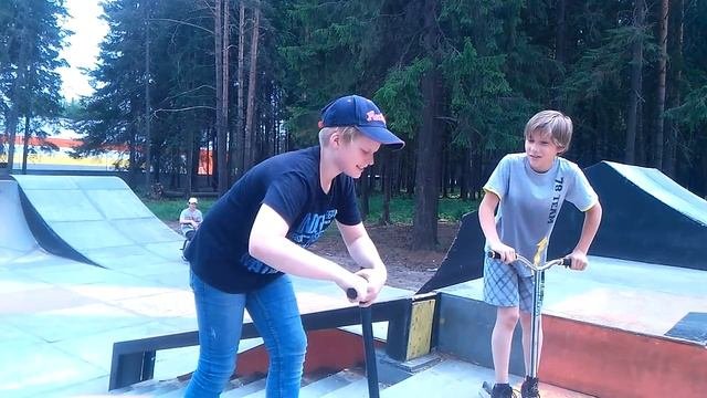 ТИПЫ ЛЮДЕЙ В СКЕЙТ-ПАРКЕ