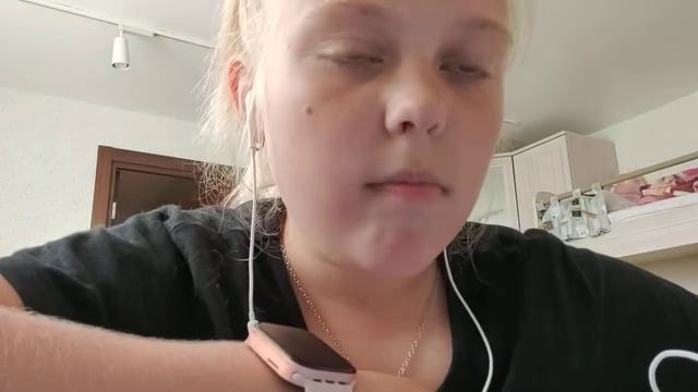 асмр сделаю тебе брови и реснички я ??