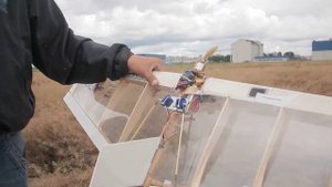 Летающее крыло из кордовой авиамодели! Бальза + плёнка