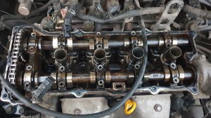 СНИМАЮ ГБЦ ДВИГАТЕЛЯ GA15DE СВОИМИ РУКАМИ.