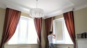 Рулонные шторы блэкаут в спальню .Хорошая ткань блэкаут не пахнет не имеет не какого запаха.