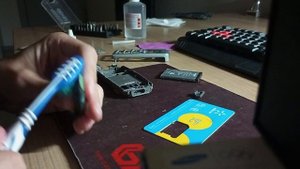Nokia 1600 Замена гнезда зарядки, Очистка / Replacing the charging socket, Cleaning the phone
