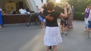 Ты на звонки не отвечай!!!??Танцы в парке Горького!!!??Харьков 2021.mp4