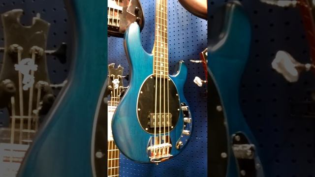 Colorful Bass Guitar Finishes - maxproud смотреть онлайн