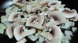 Макароны с курицей и грибами