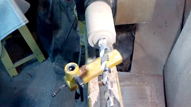 Как просверлить сквозное отверстие в заготовке (How to drill a through hole in the workpiece) смотреть онлайн