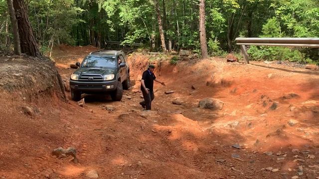 2003 Toyota 4 Runner Off Road смотреть онлайн