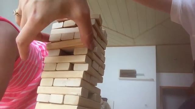 Играем в ДЖЕНГА Строим башню РЕКОРД смотреть онлайн