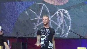 Егор Крид  - Невеста(Партийная Зона,17.5.16).MP4