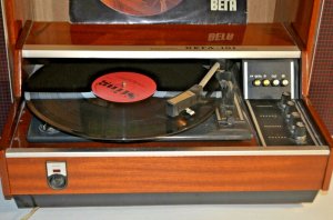 Редкий советский стереомагнитофон Vega 101-СССР-1972-год