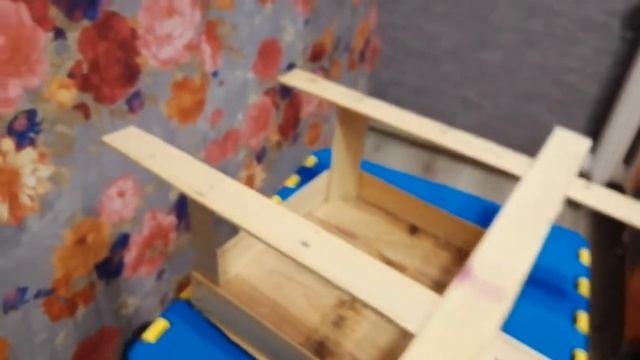 Кормушка для птиц своими руками . DIY bird feeder. смотреть онлайн