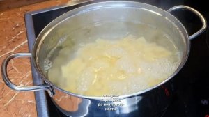 Суп с лисичками и плавленым сыром. Надо попробовать!)