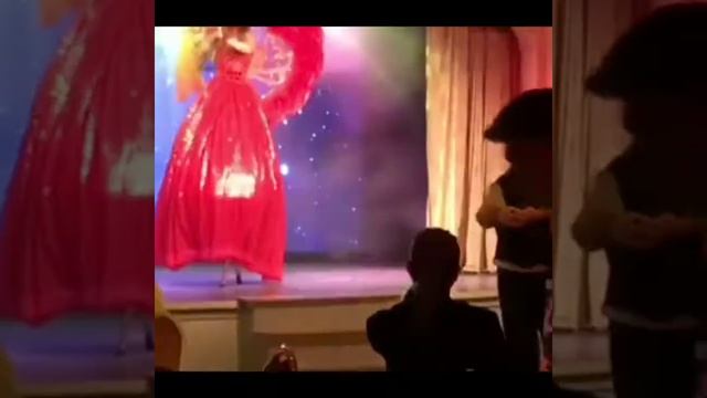 Аргентинское танго , Чаплин холл смотреть онлайн