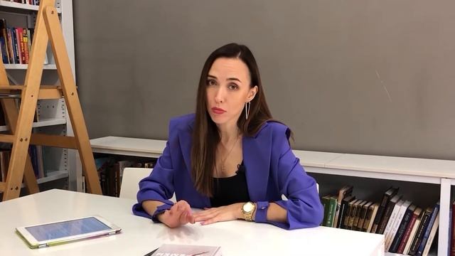 ПЛЮСЫ И МИНУСЫ профессии ДИЗАЙНЕР ОДЕЖДЫ | Работа дизайнером одежды