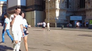 MILAN FASHION STREET,  What are People wearing in Italy? #fashion