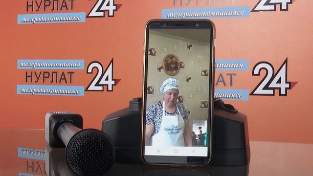 Во время режима самоизоляции Мунира Абдрахманова обучает готовить разные блюда смотреть онлайн