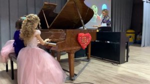 П.Чайковский."Танец Феи Драже" в 6 рук.