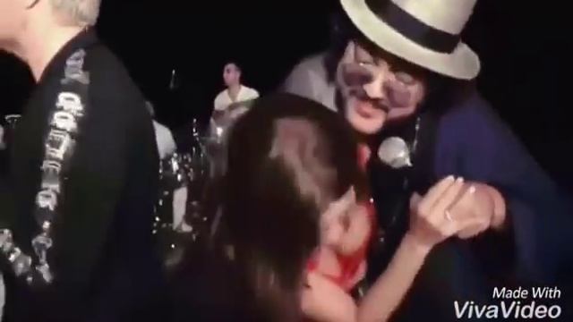 Киркоров поцеловал Ани Лорак смотреть онлайн