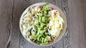 Салат из крабовых палочек и ветчины