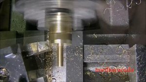 как сделать струбцину для колки грецких орехов. cracking nuts. lathe mini project
