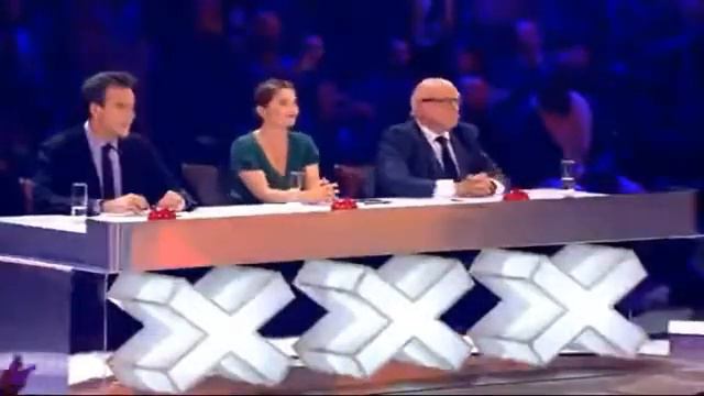 Зал потерял разум от такого сумашедщего выступления смотреть онлайн