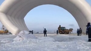 Расправляю надувной Ангар