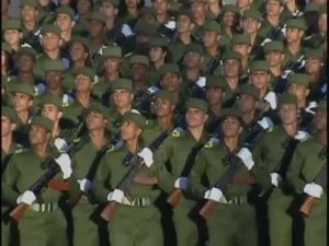 Desfile militar en la Plaza de la Revolución, en La Habana Cuba