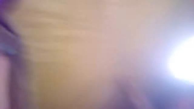 Работать лёжа тоже надо уметь)