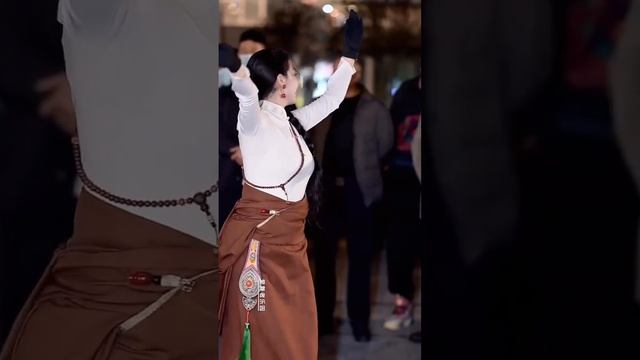 WengMu, beautiful Tibetan girl смотреть онлайн