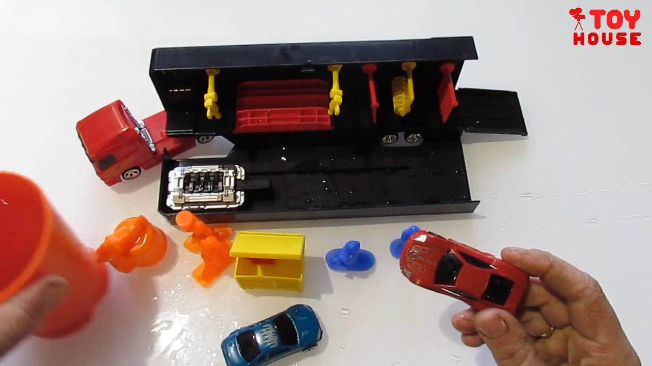 Грузовик автомойка с машинками меняющими цвет в воде. Видео обзор игрушек. смотреть онлайн