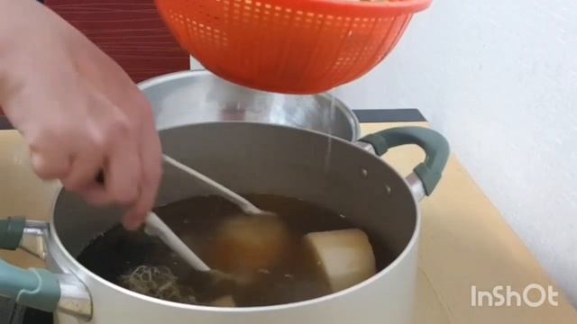 Юксу- бульон основа корейских супов и блюд.육수
