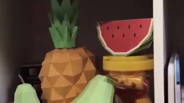 Процесс сборки полигональной фигуры Попугая. Вырезано на плоттере Silhouette