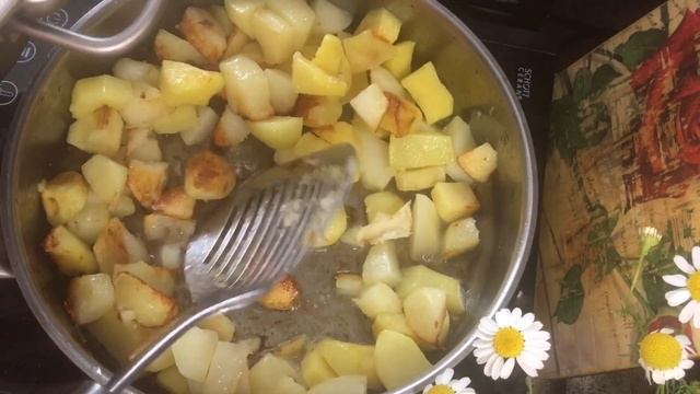 Фрикадельки с картофелем. Вкусное блюдо на обед или ужин смотреть онлайн