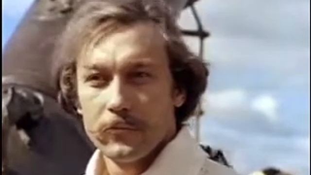 Чем меньше человек что-либо понимает, тем больше он старается это скрыть.