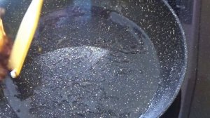 Жареные яйца с беконом - классический завтрак