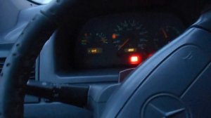 Mercedes Vito 110D OM601 вибрация на холостых