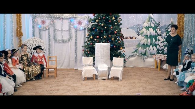 Новогодний утренник в детском саду.
