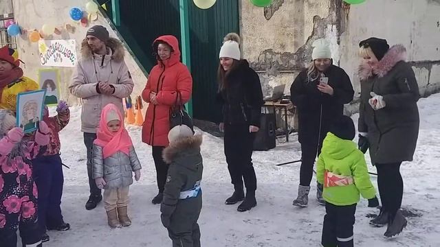 Песенка про маму. Праздник 8 марта смотреть онлайн