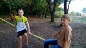 Слэклайн slacklining на побережье