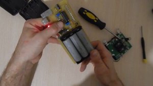 ИНДИКАТОР ЗАРЯДА или РАЗРЯДА АКБ! Своими руками, как сделать