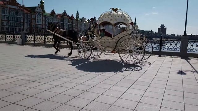 Поездка на лошади в карете 1 смотреть онлайн