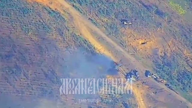 Подрыв на мине танка ВСУ и последующая детонация БК в районе Работино