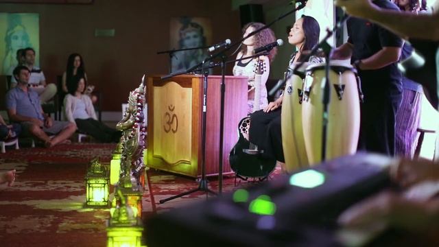 Coldplay 'The Scientist' Cover by Gayatri dasi Hare Krishna Maha Mantra смотреть онлайн