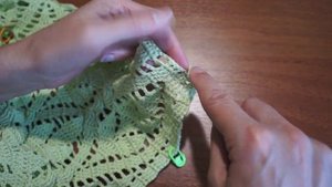 Ажурный кардиган крючком.